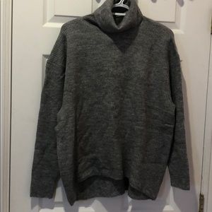 H&M OVERSIZED TURTLENECK SWEATER